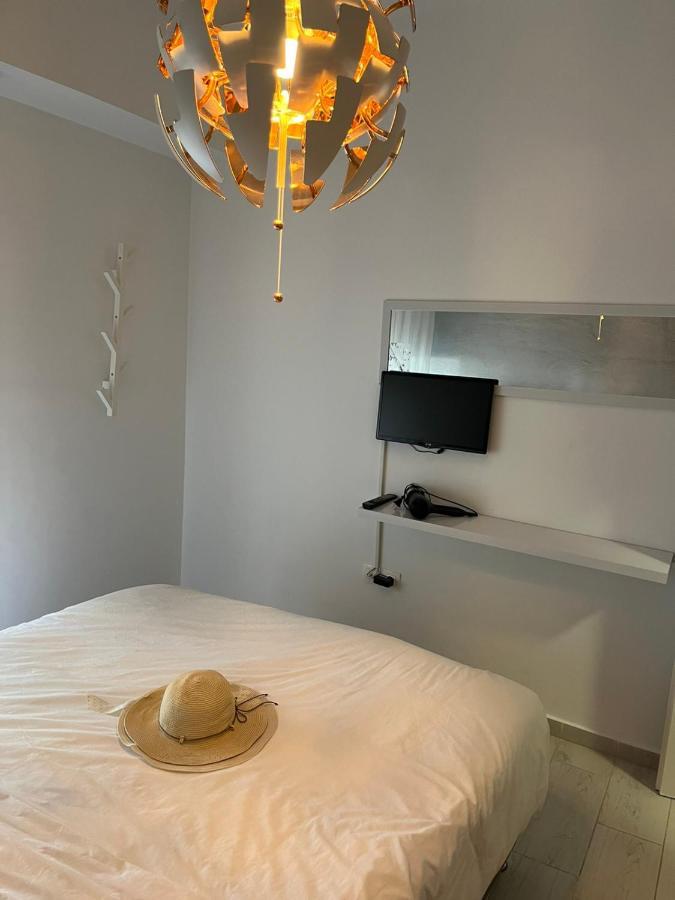 Holiday Apartment Glyfada Athen Eksteriør billede